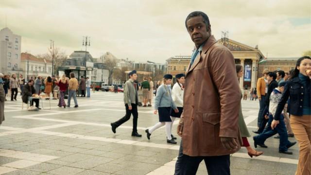 Don't Go Breaking My Heart