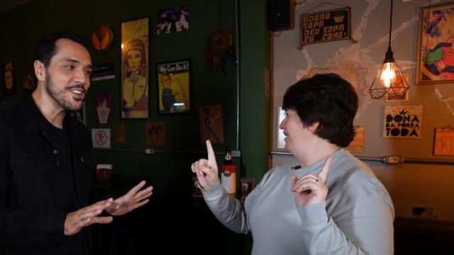 FOFOCA, ACOLHIMENTO E ARTE! Rafa Dias visita bares LGBTQIAPN+ em SP