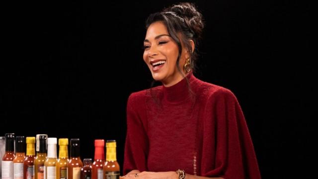 Nicole Scherzinger Regrets Double Dabbing While Eating Spicy Wings