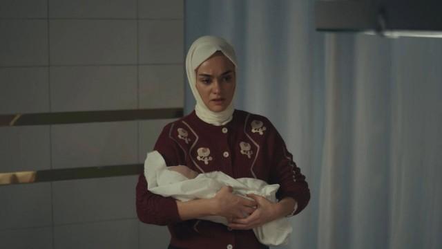 Teneşirde Ölenler, Teneşirde Doğanlar