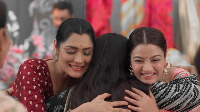 Kajal & Manisha's Clever Act 