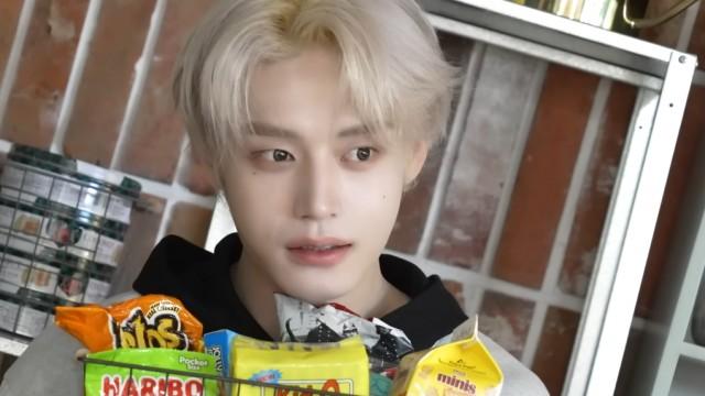 SUPERSTAR WAKEONE Shooting Behind