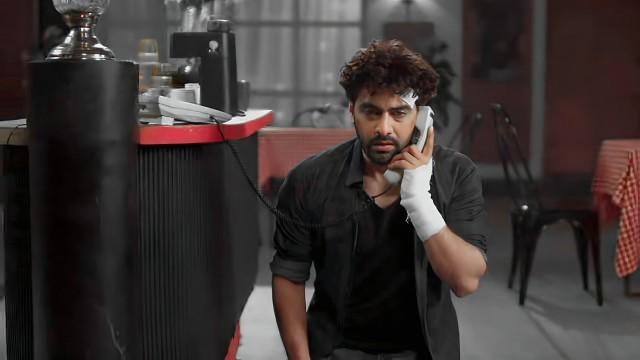 Armaan's World Falls Apart 
