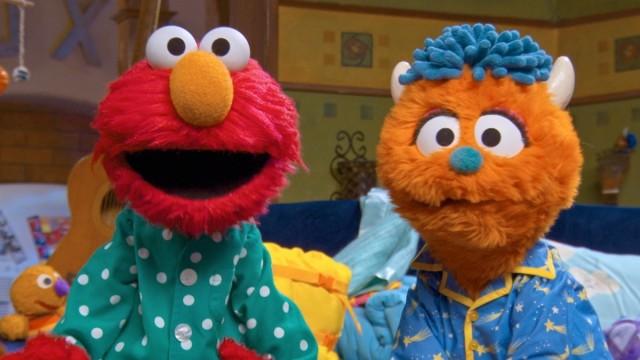 Elmo and Rudy Make a Fort (repeat)