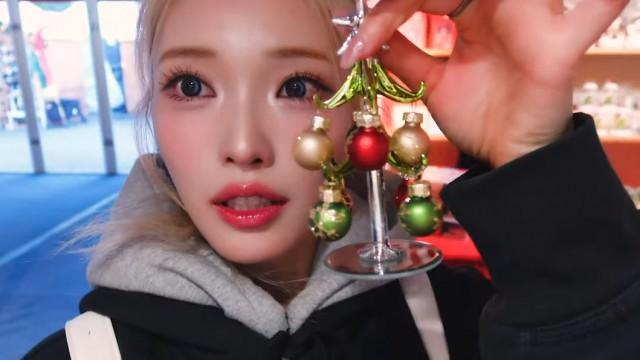 [SMILE 031] Billlie at the Christmas Market