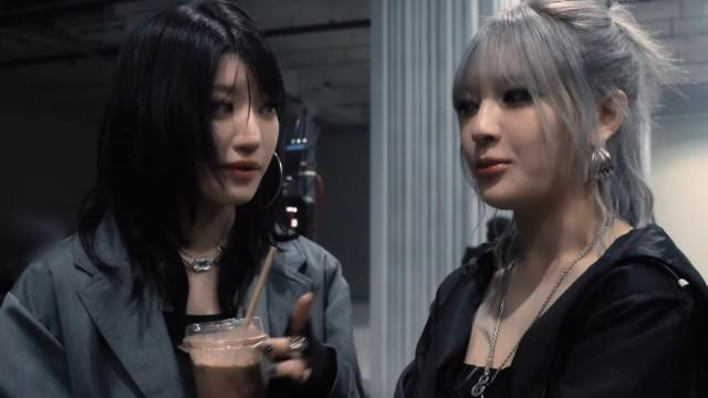 EP.82 MOON SUA X SIYOON 'SNAP' M/V Behind (2)