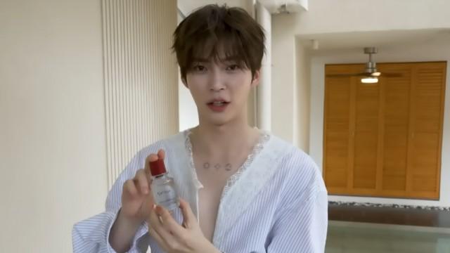 HAN BIN Allure Korea Magazine Shooting Behind