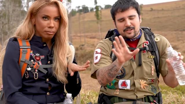 ARMANDO A BARRACA  EM TERRITÓRIO SELVAGEM |