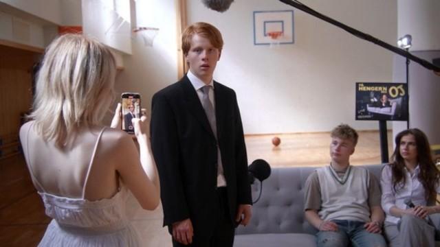 On the hanger with OJ