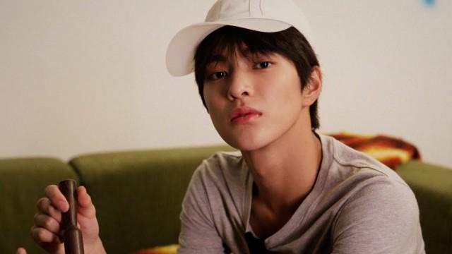 Vibing with our first EP ‘COLOR OUTSIDE THE LINES’ (Singing Bowl ver.) #KEONHO