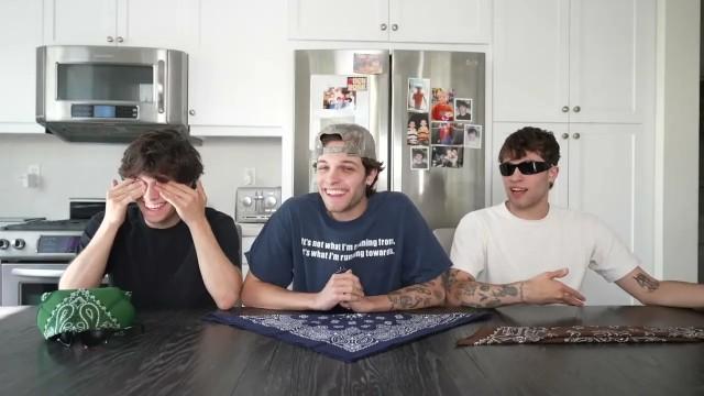 TRYING TO GUESS FAST FOOD BURGERS