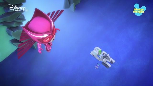 The Christmas Ninjalinos (1)