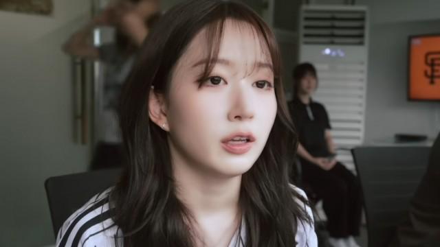 HAEWON's LG Twins First Pitch Behind