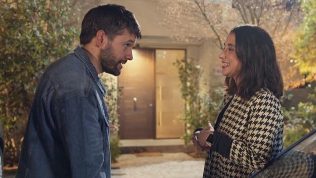 Teresa le exige la verdad a Manuel sobre Javiera