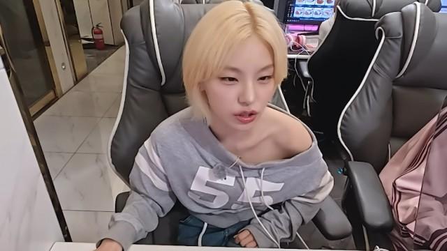 EP.3 Following YEJI's Taste - PC Bang