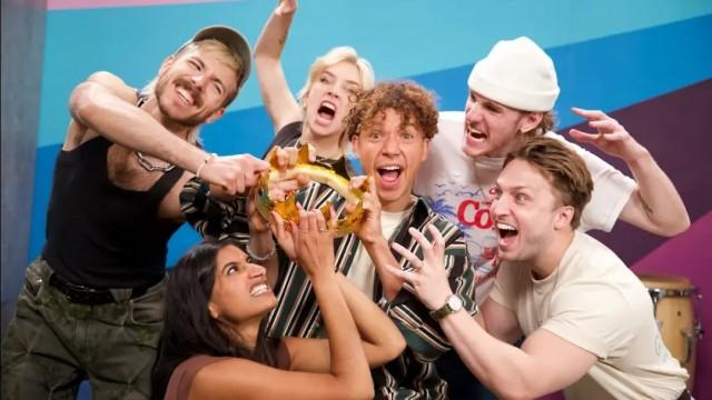 Try Not To Laugh Challenge #176 - King Of The Stool