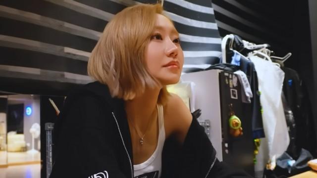 A-Yukdae Dance Sports Behind