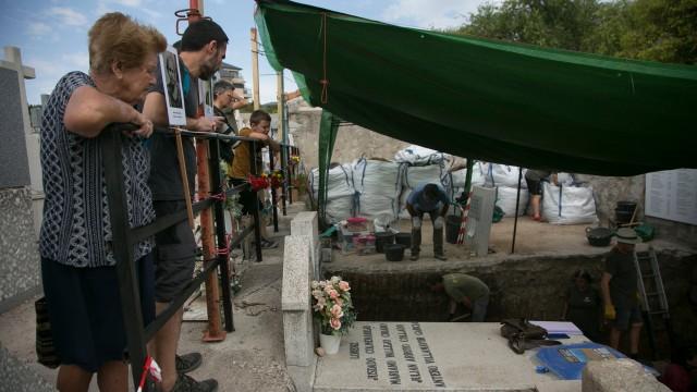 Lo mejor de ‘Hoy en EL PAÍS’ | ¿Cómo es buscar a tu abuelo en una fosa común?