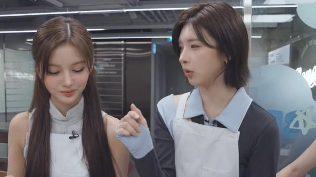 NMIXX's Own Ice Cream | Visit to Benson Creamery Seoul, Blue Valentine Flavor