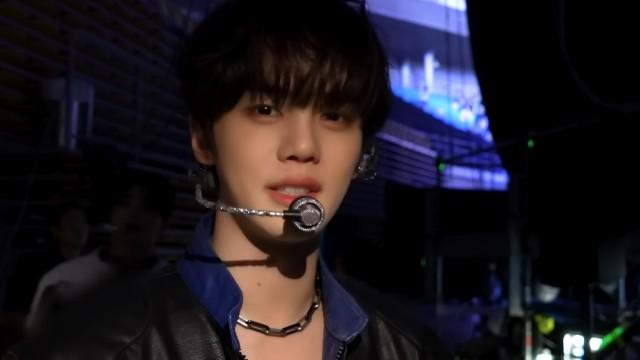 2025 WORLD TOUR [HERE&NOW] IN SEOUL Behind