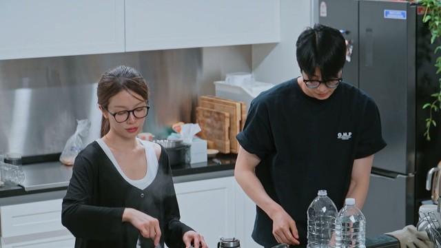 Leaving This Night In Seoul