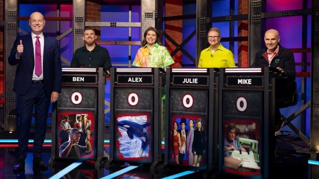 David Fincher Films, Killer Whales, The B=52d & Vintage Sewing Machines