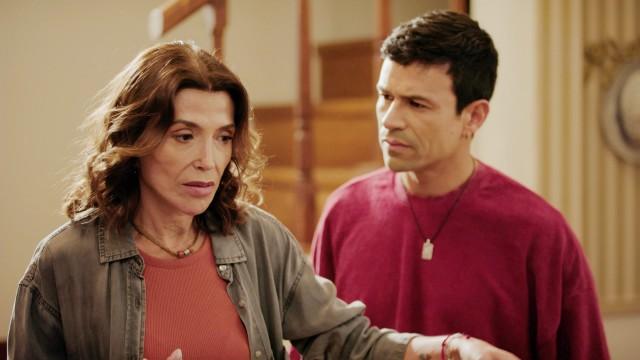 Karla está en aprietos