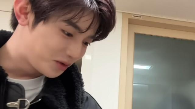 HAO & GYUVIN's VLOG | Making Lunch Boxes for YUJIN's College Entrance Exam