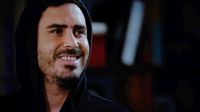 Miguel descubre documentos de los Soto Pereira