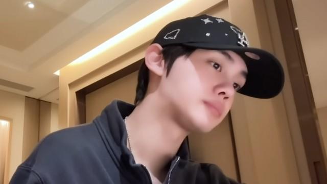 GYUVIN's VLOG | Solo Trip to Shanghai