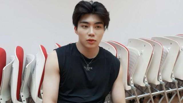 2025 MAMA AWARDS Behind