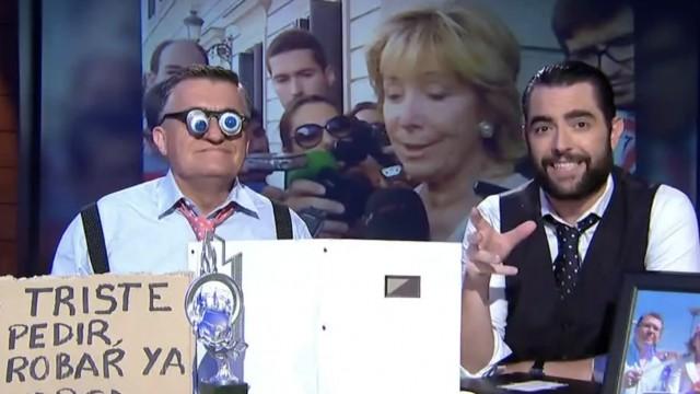 (25-04-17) Wyoming urga en la 'caja B' en la que Aguirre metió sus cosas tras dimitir