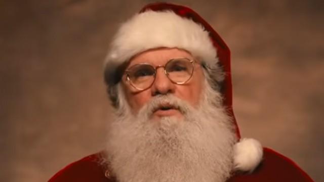 ON INTERVIEW LE PÈRE NOËL ( Certains propos ne sont pas adaptés aux petites oreilles )