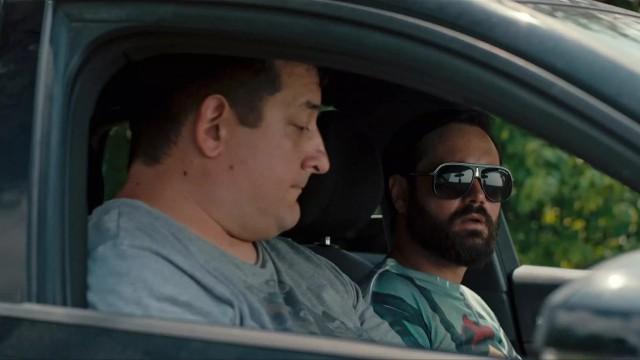 Љубав већа од бизниса