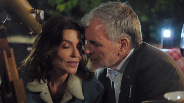 La apasionada noche de Karla y Carlos