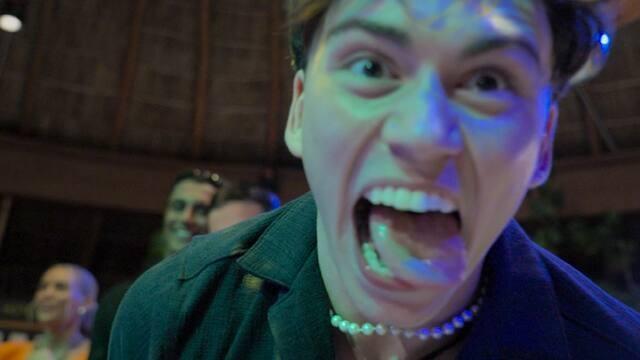 Sorry mamma, sorry pappa. Showtime