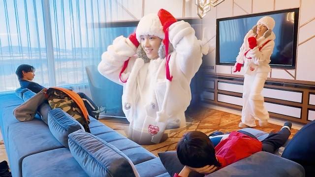 POV: What’s happening next door at the holidays | 2025 Year-end Shows Behind