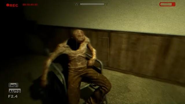 Outlast - Bölüm 1 - Ananın Yüreğini :(