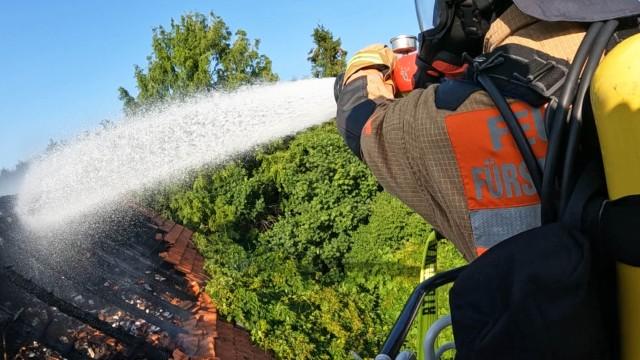 Haus voller Tiere in Vollbrand