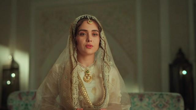 Seher Earns the Niazis' Trust