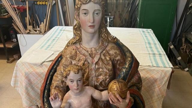 No es lo mismo restaurar a la Macarena que a la Mona Lisa