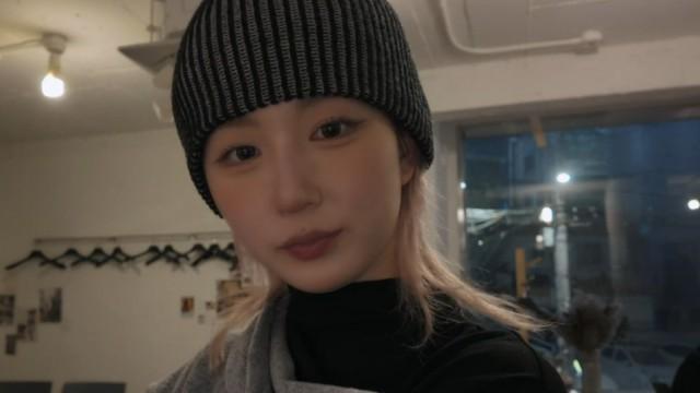 HAEWON's Comedy Vlog | Q&A, Karaoke & Gesture Basics with My Sister