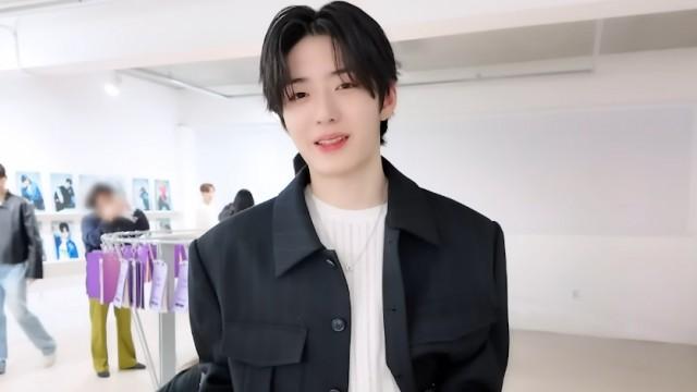 BOYS II PLANET Archive Exhibition Behind