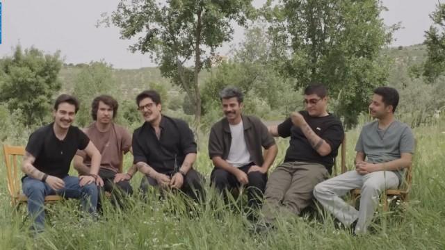 وراء الكواليس