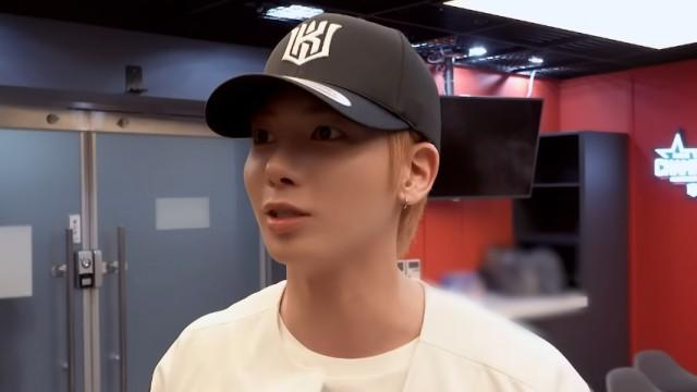 TAEHYUN's KT Wiz First Pitch Behind