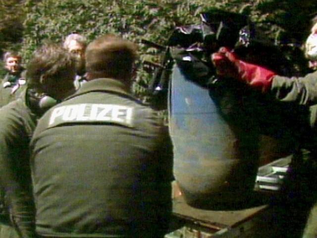 Verlies des Grauens | Verräterische Splitter | Der Feuerteufel | Der mörderische Liebhaber | Tod im Gepäck