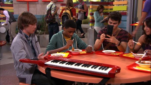 How to Rock a Lunch Table