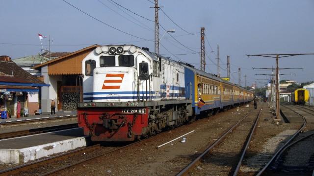 'Kereta api' oder mit dem Feuerwagen durch Java