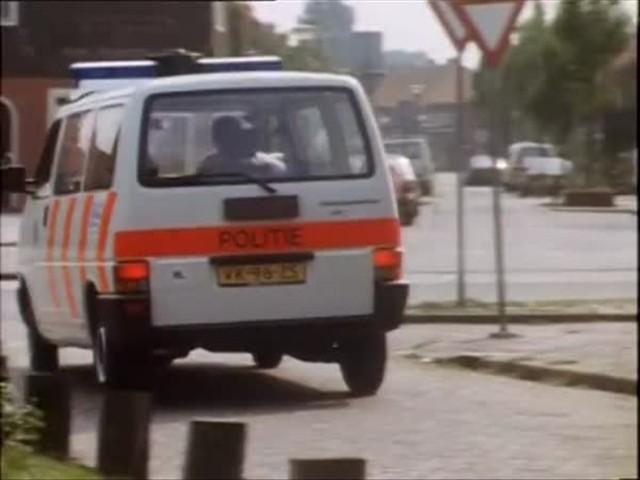 Tegen de lamp
