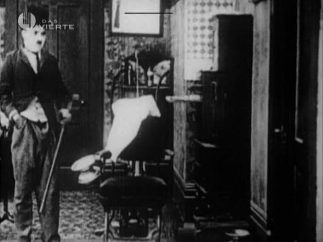 Charlie Chaplin in - Der Zahnarztgehilfe